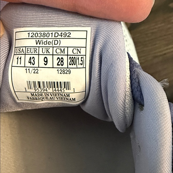 Brooks Ghost shoes - Picture 2 of 5